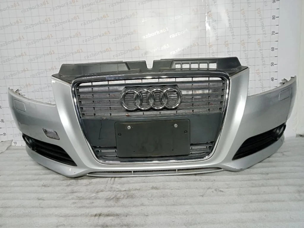 Бампер AUDI A3 8P Передний