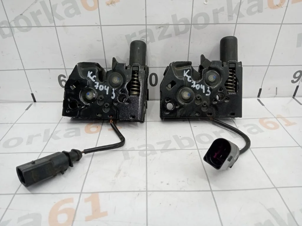 Замок капота AUDI A1 8X