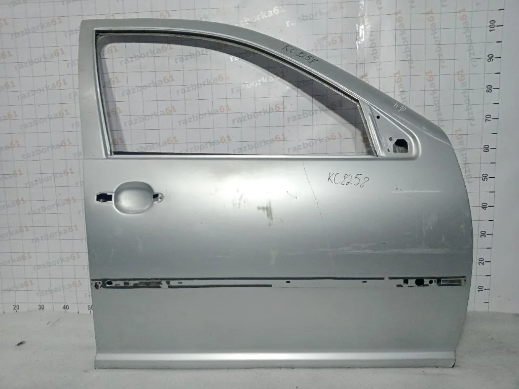 Дверь VOLKSWAGEN GOLF 4 Передняя правая
