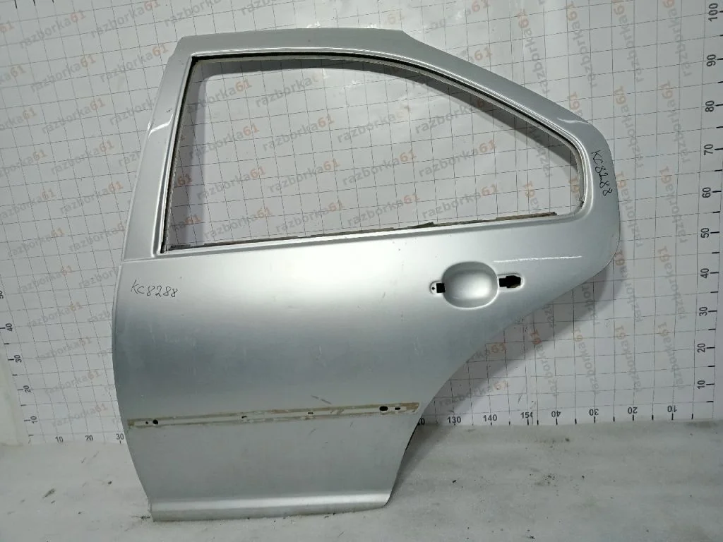 Дверь VOLKSWAGEN JETTA 4 Задняя левая