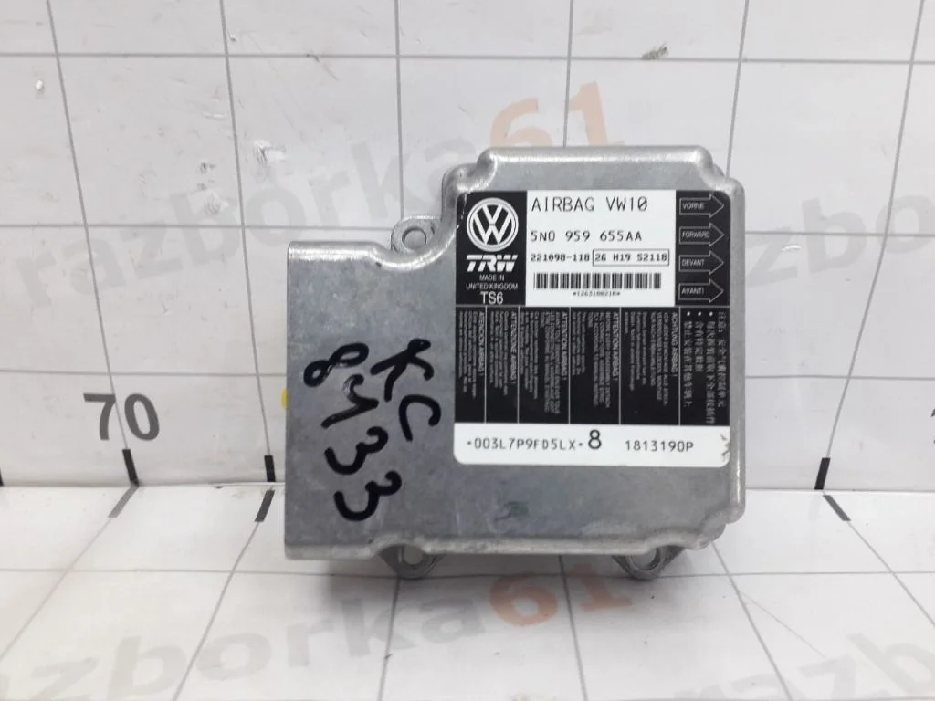 Блок управления airbag VOLKSWAGEN PASSAT B7