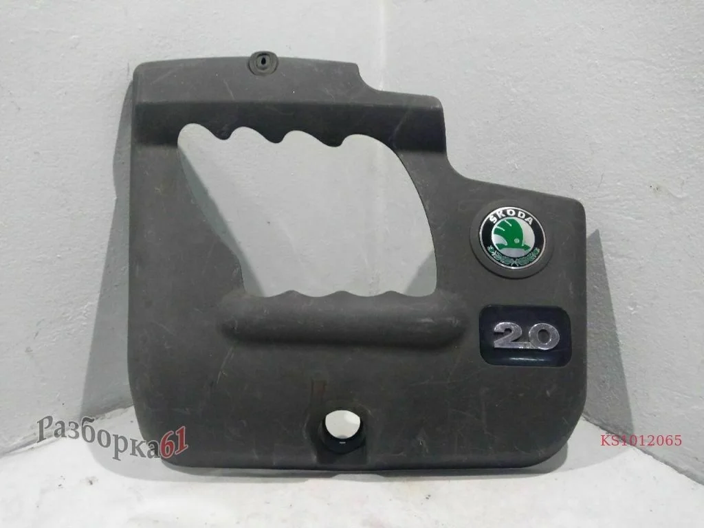 Накладка декоративная SKODA OCTAVIA A4 2.0