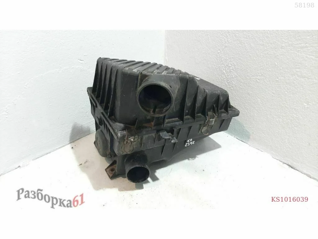 Корпус воздушного фильтра VOLKSWAGEN PASSAT B3 1.8 RP AAM 1F