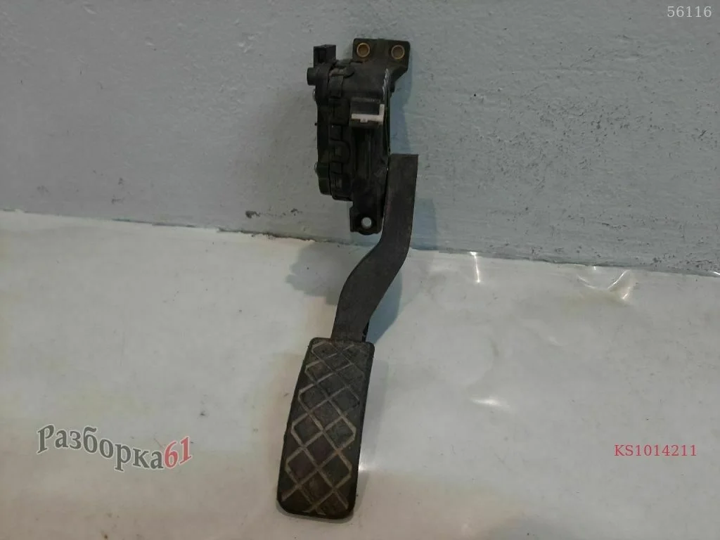 Педаль газа AUDI A3 8L