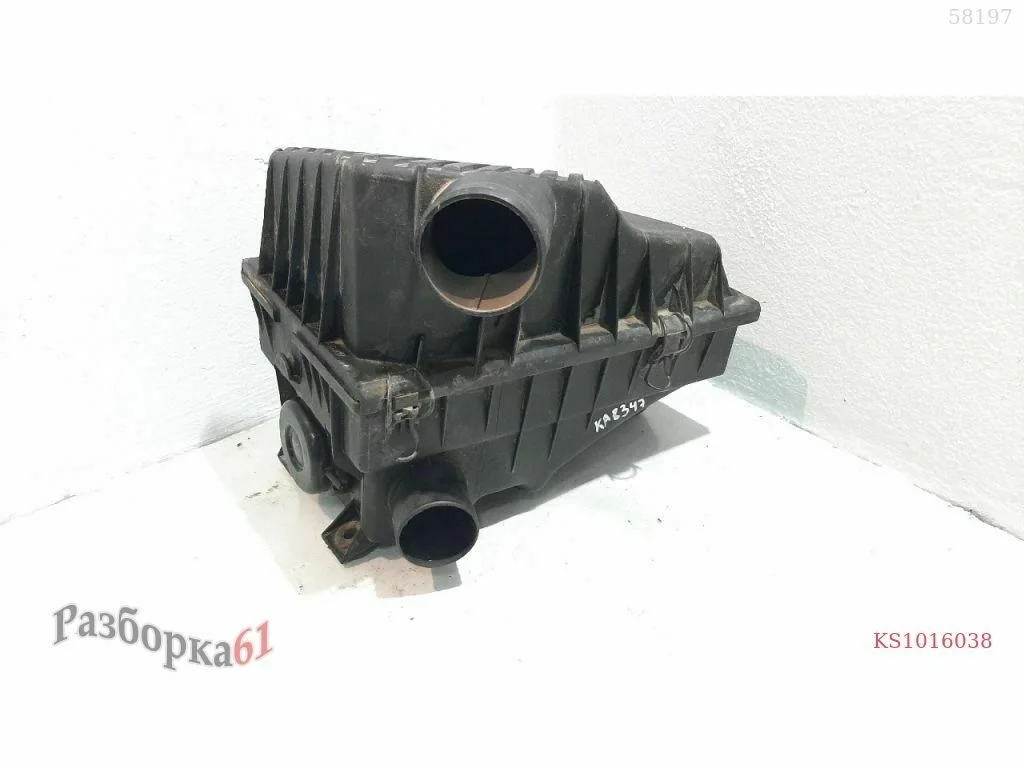 Корпус воздушного фильтра VOLKSWAGEN PASSAT B3 1.8 RP AAM 1F