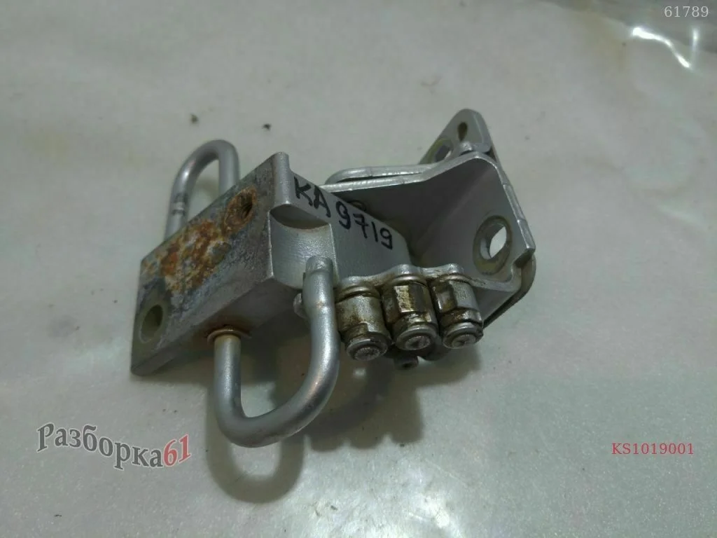 Петля двери VOLKSWAGEN PASSAT B5+ Передняя правая, нижняя