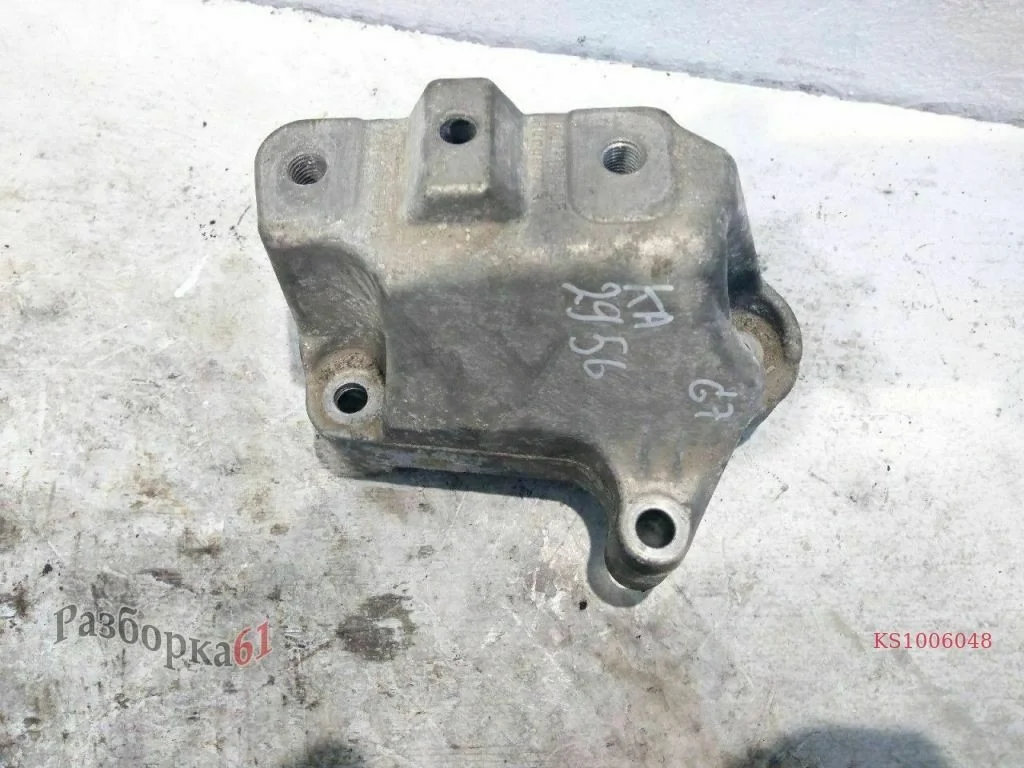 Кронштейн мкпп VOLKSWAGEN GOLF 7