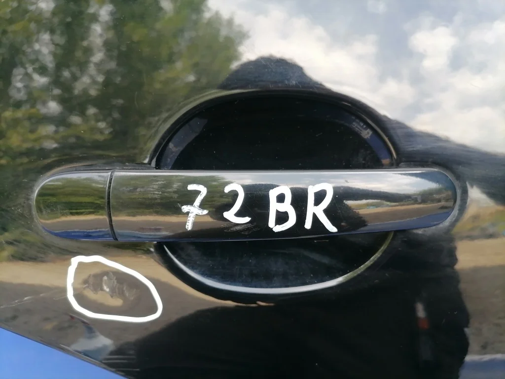 ручка двери VOLKSWAGEN BORA 1J2 AUE