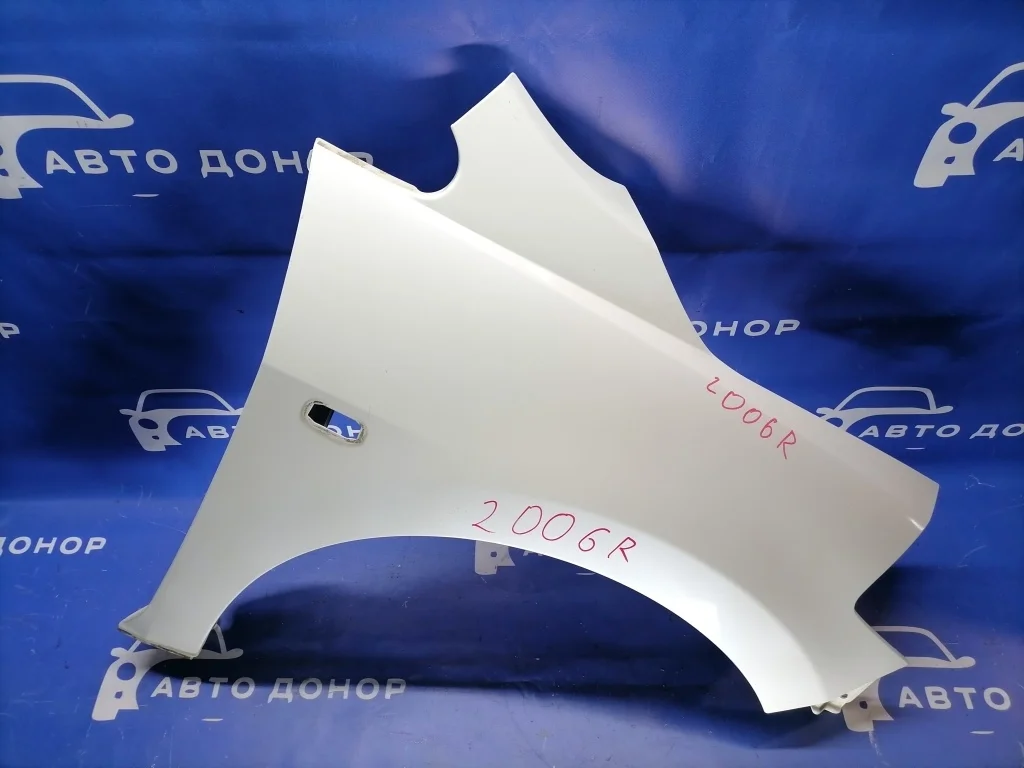 крыло NISSAN TIIDA SC11 HR15DE