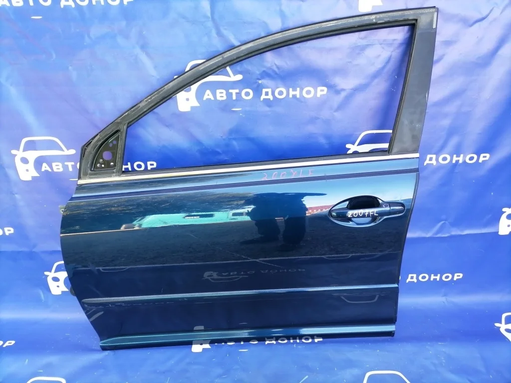 дверь TOYOTA AVENSIS AZT250 -