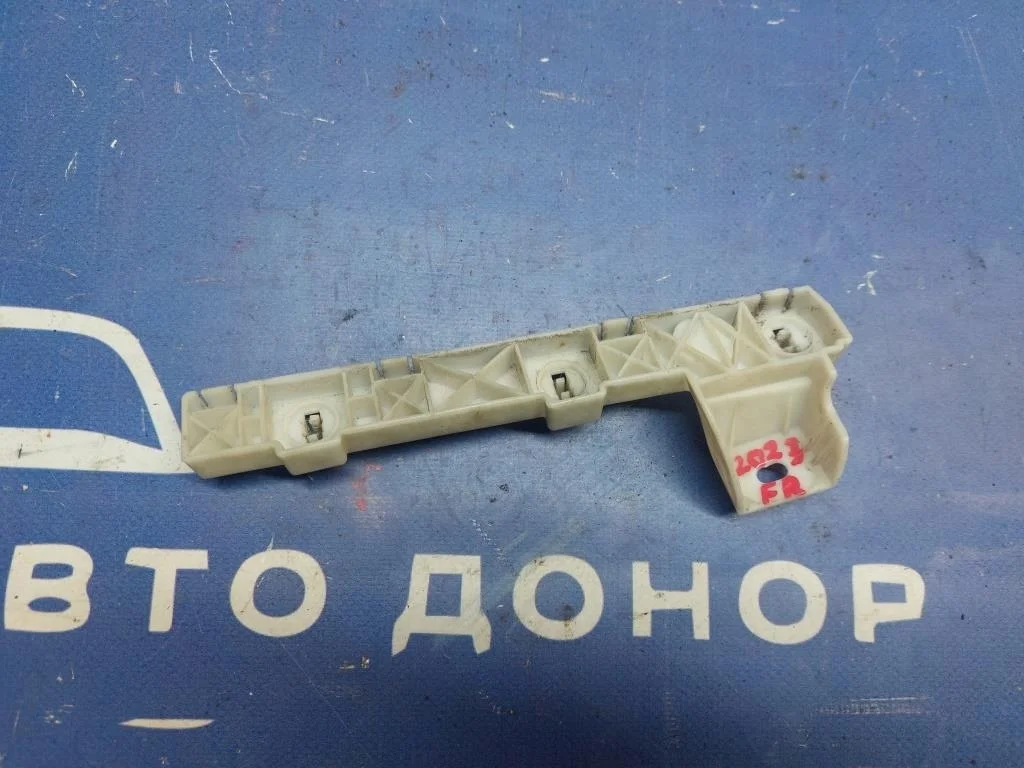 крепление бампера MITSUBISHI GALANT FORTIS CY4A 4B11