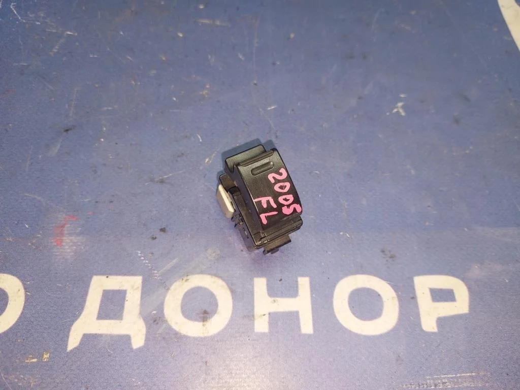 кнопка стеклоподъемника TOYOTA COROLLA SPACIO NZE121 -