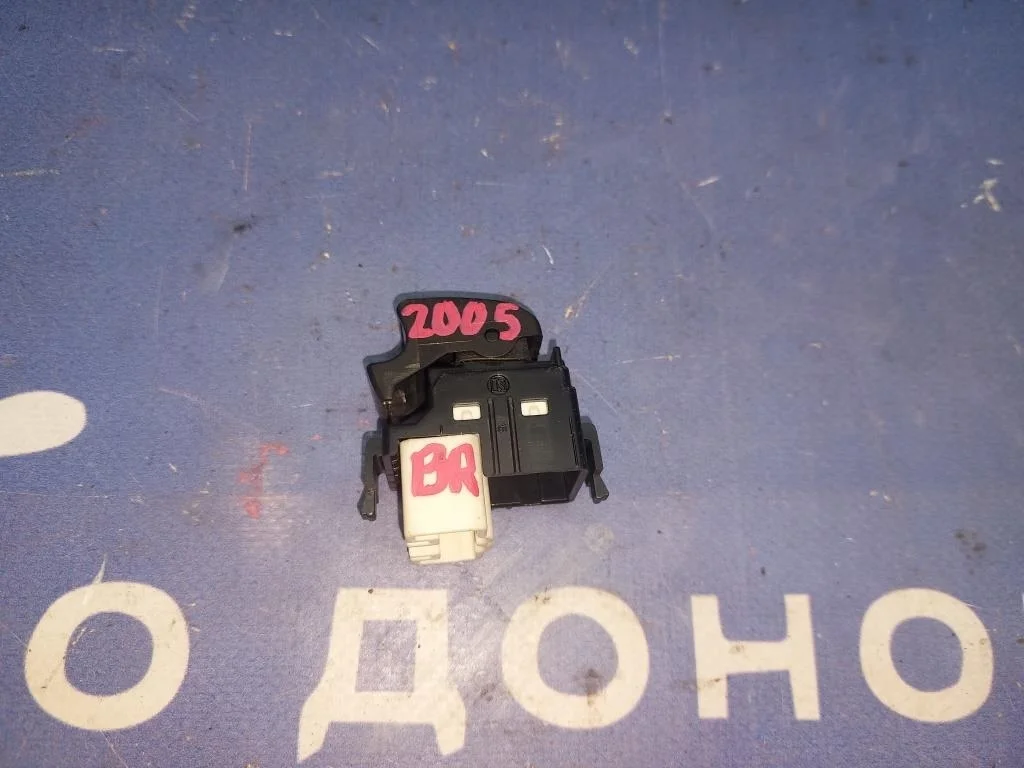 кнопка стеклоподъемника TOYOTA COROLLA SPACIO NZE121 -