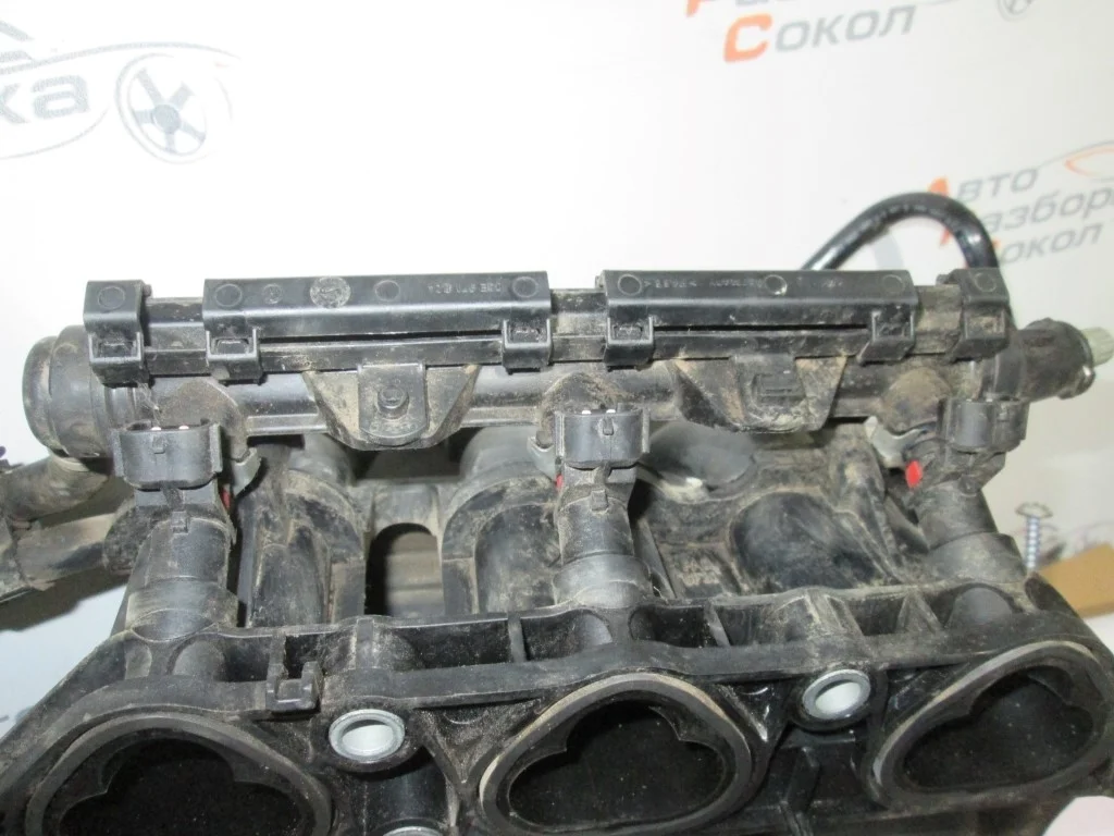 Рейка топливная (рампа) Skoda Fabia 2007-2015  [03E133320A]  в Вологде