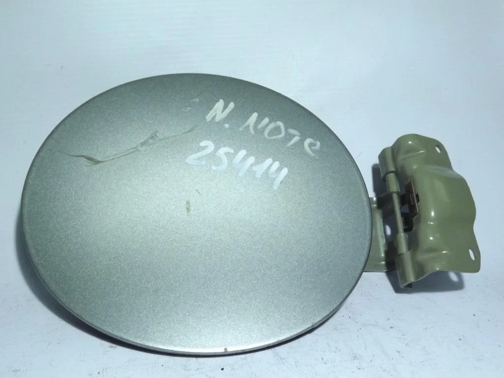 Лючок бензобака Nissan Note (E11) 2006-2013  [788309U00A]  в Вологде