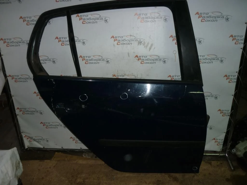 Дверь задняя правая VW Golf V 2003-2009  [1K6833106J]  1.6 8V в Вологде