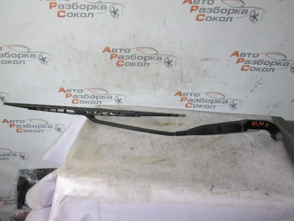 Поводок стеклоочистителя передний правый Audi 80 \90 (B3) 1986-1991  [893955407D]  в Вологде