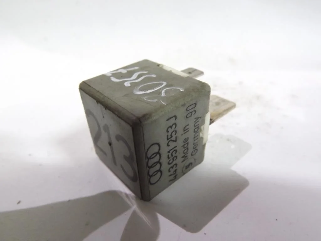 Реле Audi 100 (C4) 1991-1994  [443951253J]  в Вологде