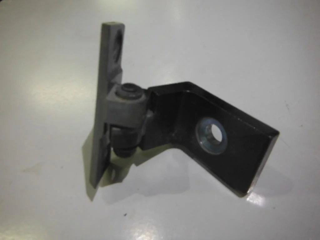 Петля двери передней правой верхняя BMW X6 E71 2008-2014  [41517176848]  3.0 N54 306 л.с. в Вологде