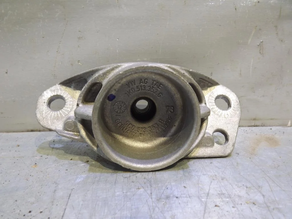 Опора заднего амортизатора Audi A3 (8PA) 2004-2013  [1K0513353G]  в Вологде