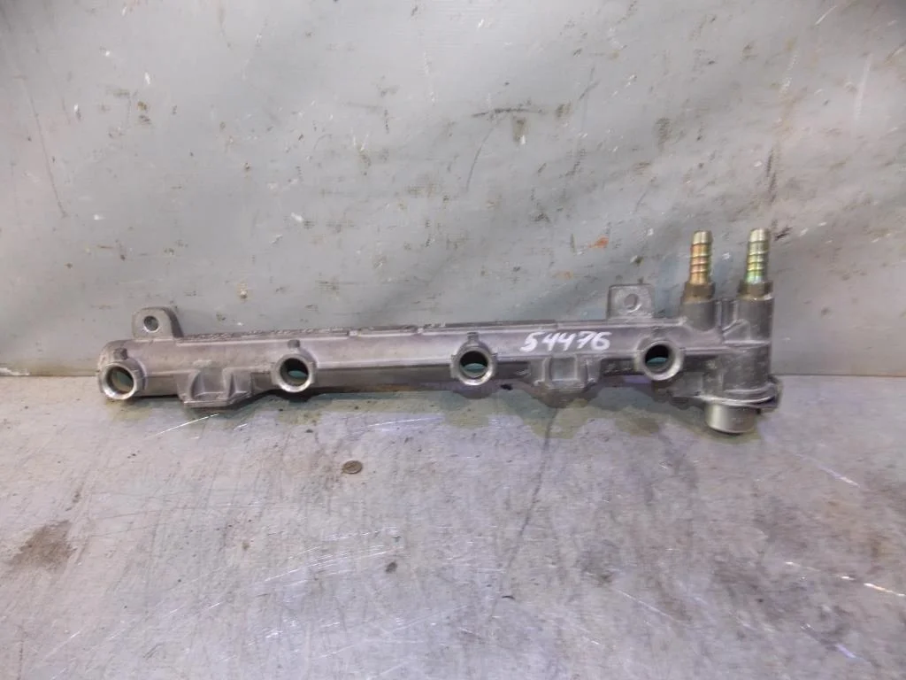 Рейка топливная (рампа) VW Golf IV \Bora 1997-2005  [036133319AK]  1.6 AUS в Вологде