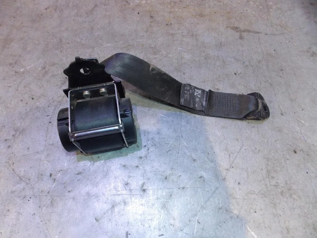Ремень безопасности Nissan Qashqai (J10) 2006-2014  [88844JD000]  1.6 16V HR16DE в Вологде