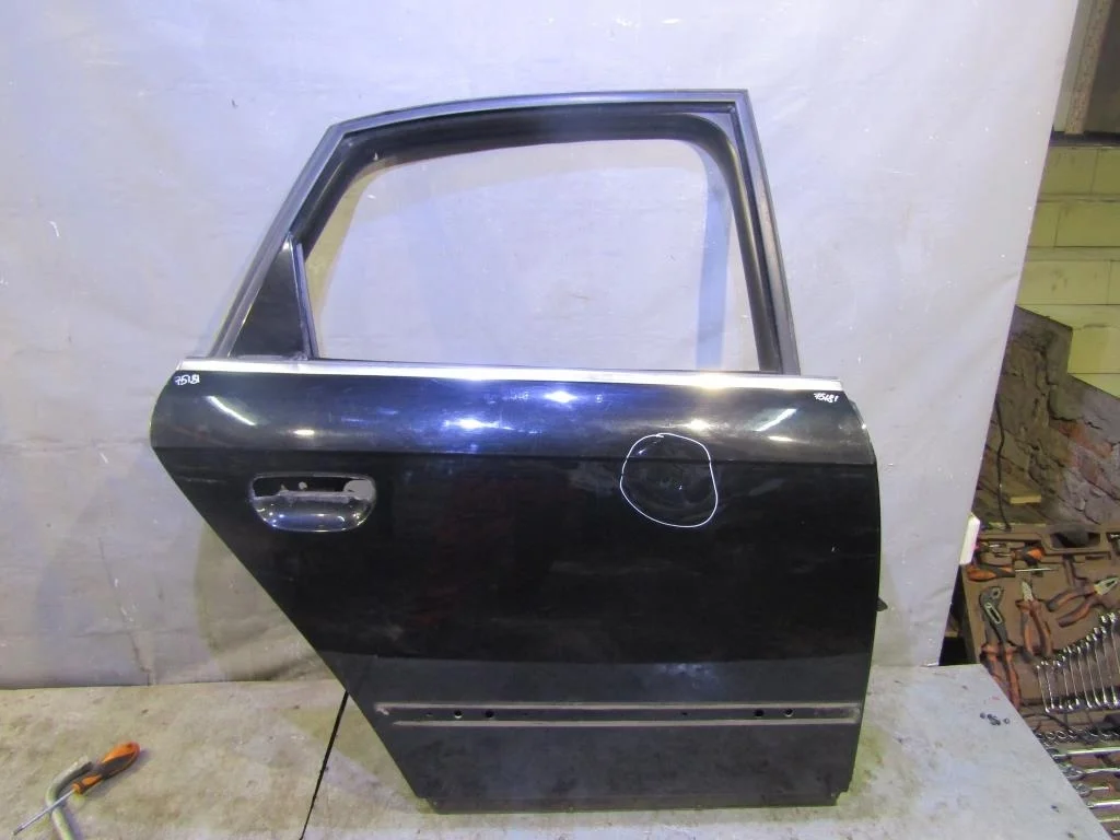 Дверь задняя правая Audi A4 (B7) 2005-2007  [8E0833052J]  в Вологде