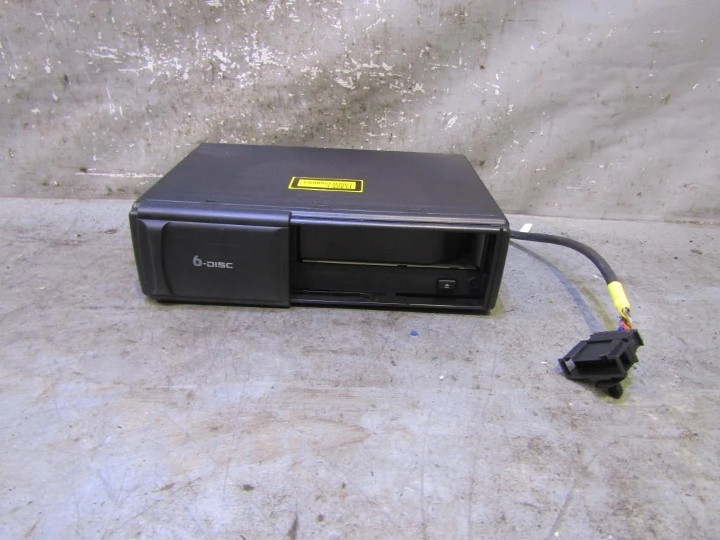 Ченджер компакт дисков VW Touareg 2002-2010  [1J6035111]  4.2 V8 AXQ в Вологде