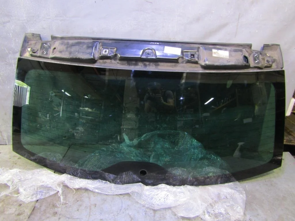 Стекло заднее VW Touareg 2002-2010  [7L6845211BH]  4.2 V8 AXQ в Вологде