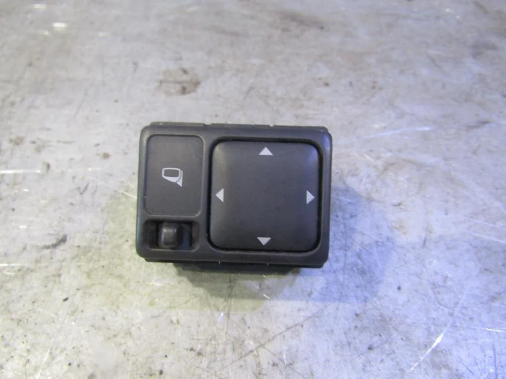 Переключатель регулировки зеркала Nissan Navara (D40) 2005-2015  [25570CT01B]  2.5D YD25DDTI в Вологде