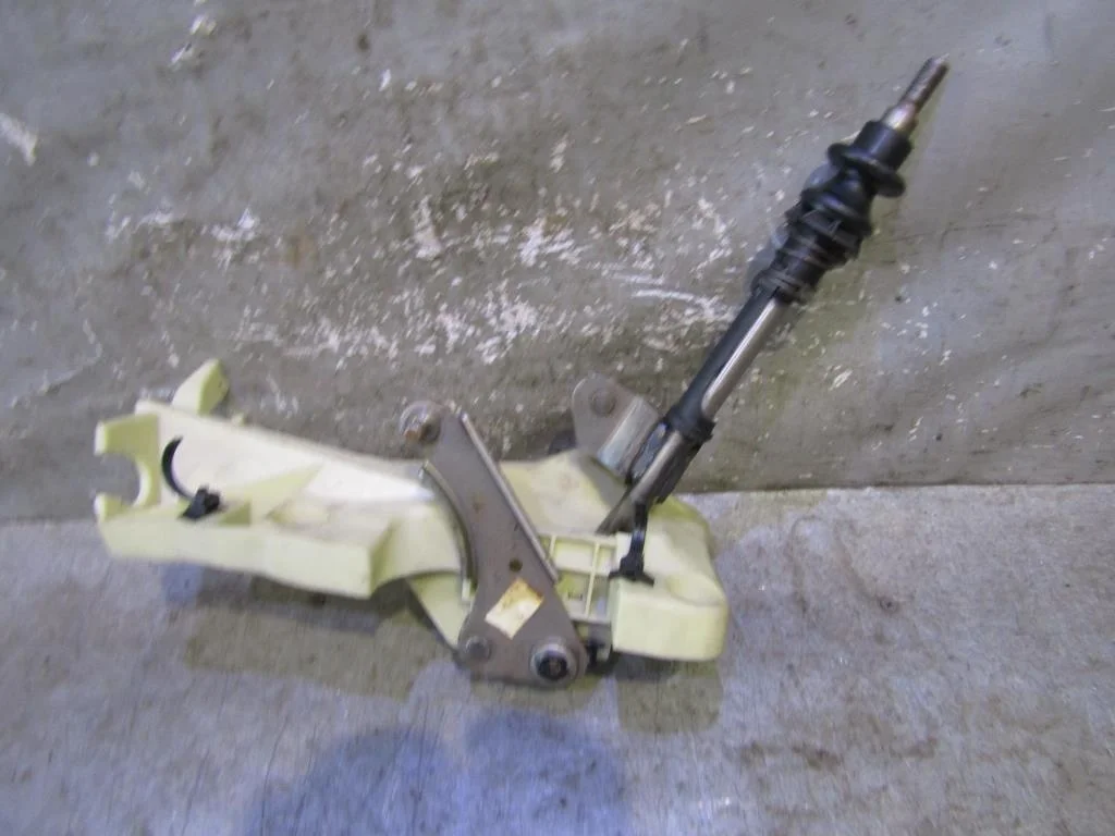 Кулиса КПП Nissan Primera P12E 2002-2007  [34101AV710]  QR20 F9Q в Вологде