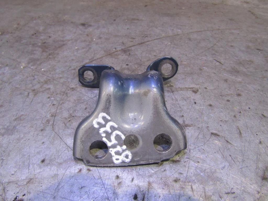 Петля двери задней правой верхняя Subaru Forester (S12) 2008-2012  [60470FG0009P]  2.0 EJ20  в Вологде