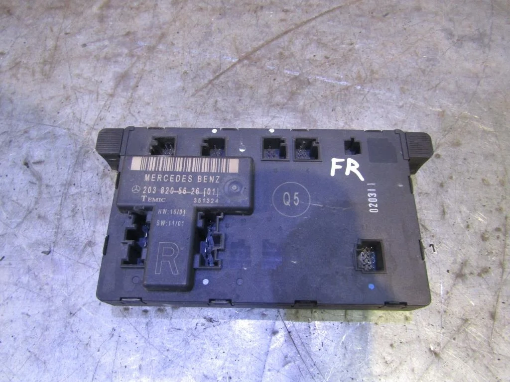 Блок комфорта Mercedes Benz W203 2000-2006  [A2038205626]  2.0 M111.955 в Вологде