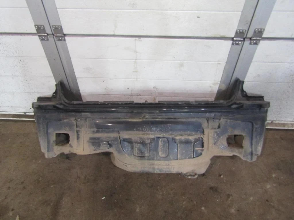 Панель задняя Audi A4 (B5) 1994-2002  [8D5813331B]  1,8T AWM в Вологде