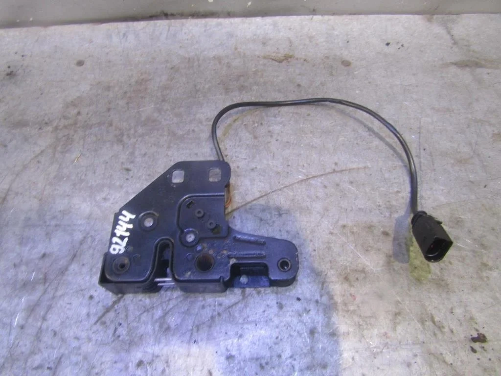 Замок капота Audi Allroad quattro 2005-2012  [4F0823509B]  2.7TDI BPP в Вологде