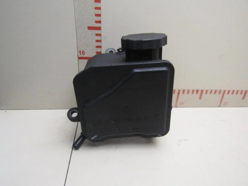 Бачок гидроусилителя Mercedes Benz W219 CLS 2004-2010  [A0004602283]  3.0 V6 642.920 в Вологде