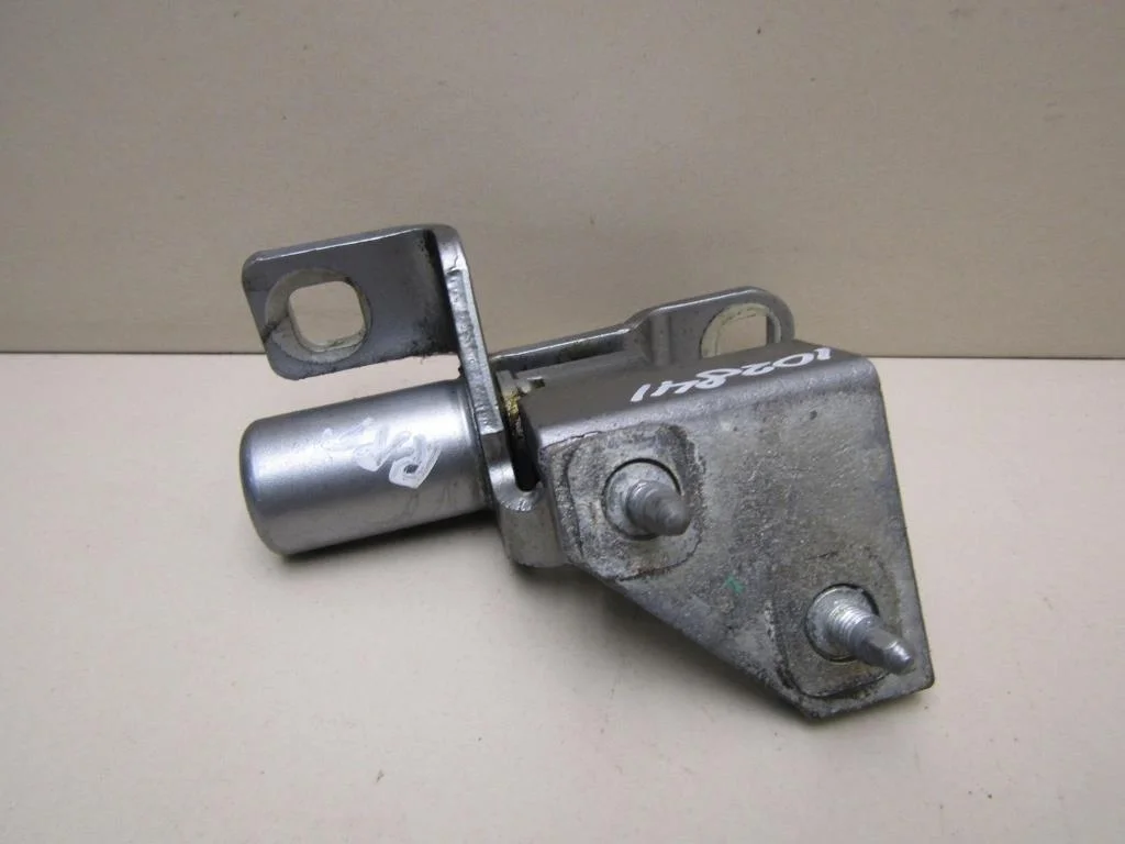 Петля двери задней правой верхняя Ford Mondeo IV 2007-2015  [1529956]  2.0 AZBA в Вологде