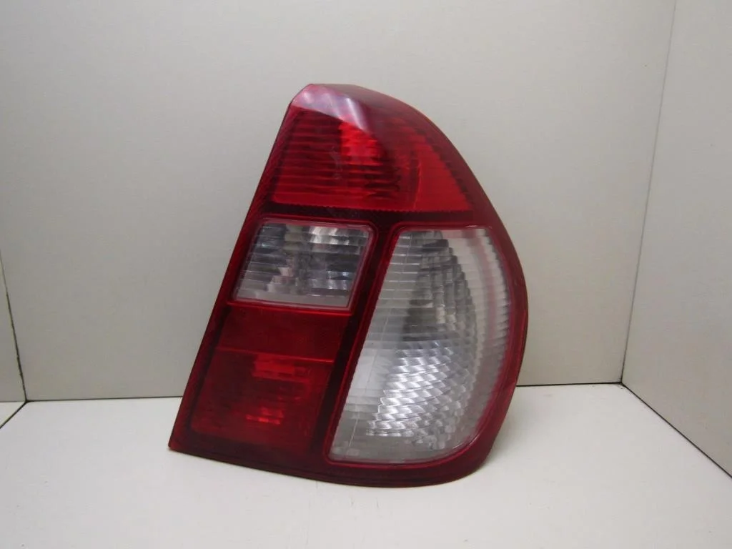 Фонарь задний правый Renault Clio II\Symbol 1998-2008  [8200403982]  1.4 K7J700 в Вологде