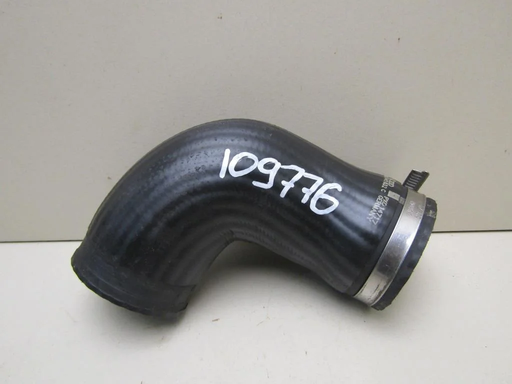 Патрубок интеркулера Skoda Octavia 1997-2000  [06A145832C]  1.8Т AGU в Вологде