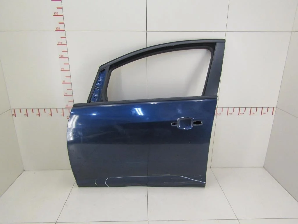 Дверь передняя левая Opel Astra J 2010-2017  [13285606]  1.6 A16XER в Вологде