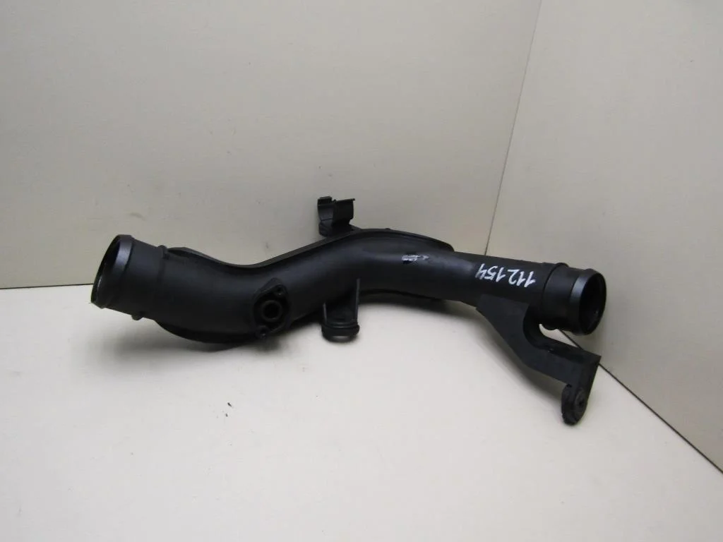 Патрубок интеркулера VW Passat (B6) 2005-2010  [5N0145770A]  2.0 CBA в Вологде