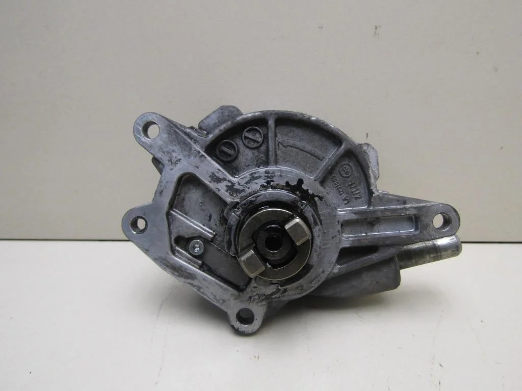 Насос вакуумный Mercedes Benz W221 2005-2013  [A6422300165]  3.2, 642.930 (2987 куб.см) 235H/P в Вологде