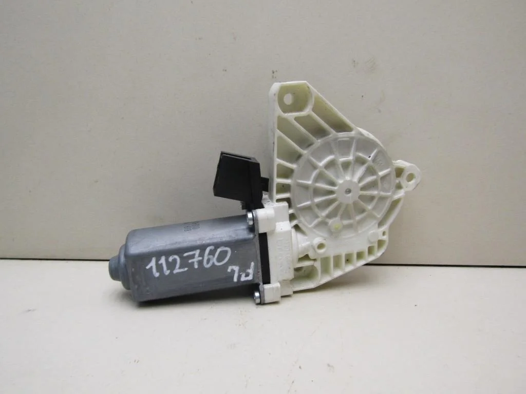 Моторчик стеклоподъемника Mercedes Benz W221 2005-2013  [A2218202742]  3.2, 642.930 (2987 куб.см) 235H/P в Вологде