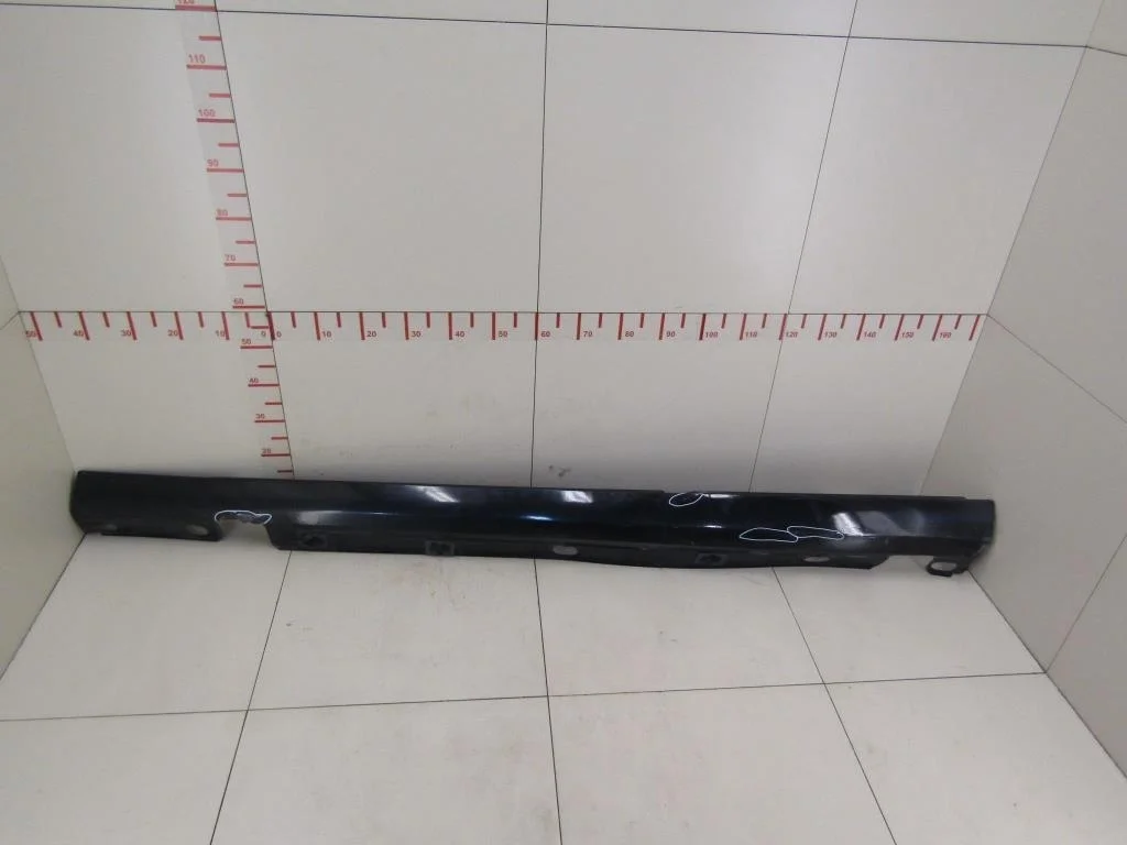 Накладка на порог (наружная) Mercedes Benz W221 2005-2013  [A2216900140]  3.2, 642.930 (2987 куб.см) 235H/P в Вологде