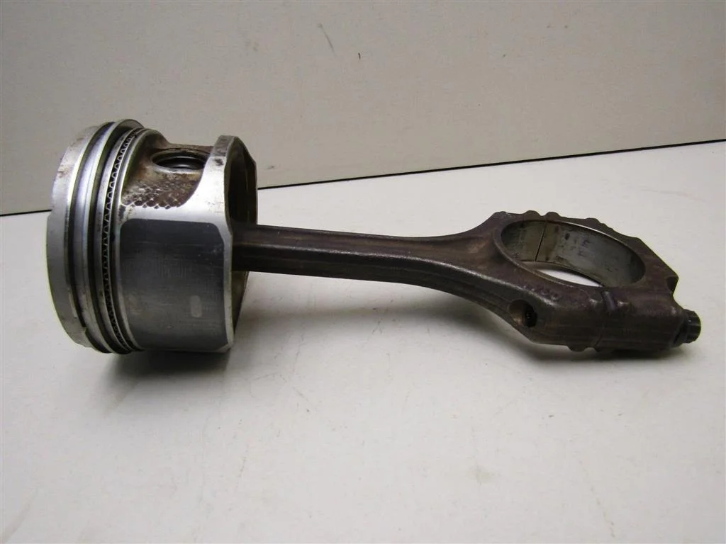 Шатун VW Golf IV \Bora 1997-2005  [036198401C]  1.4-1.6 в Вологде