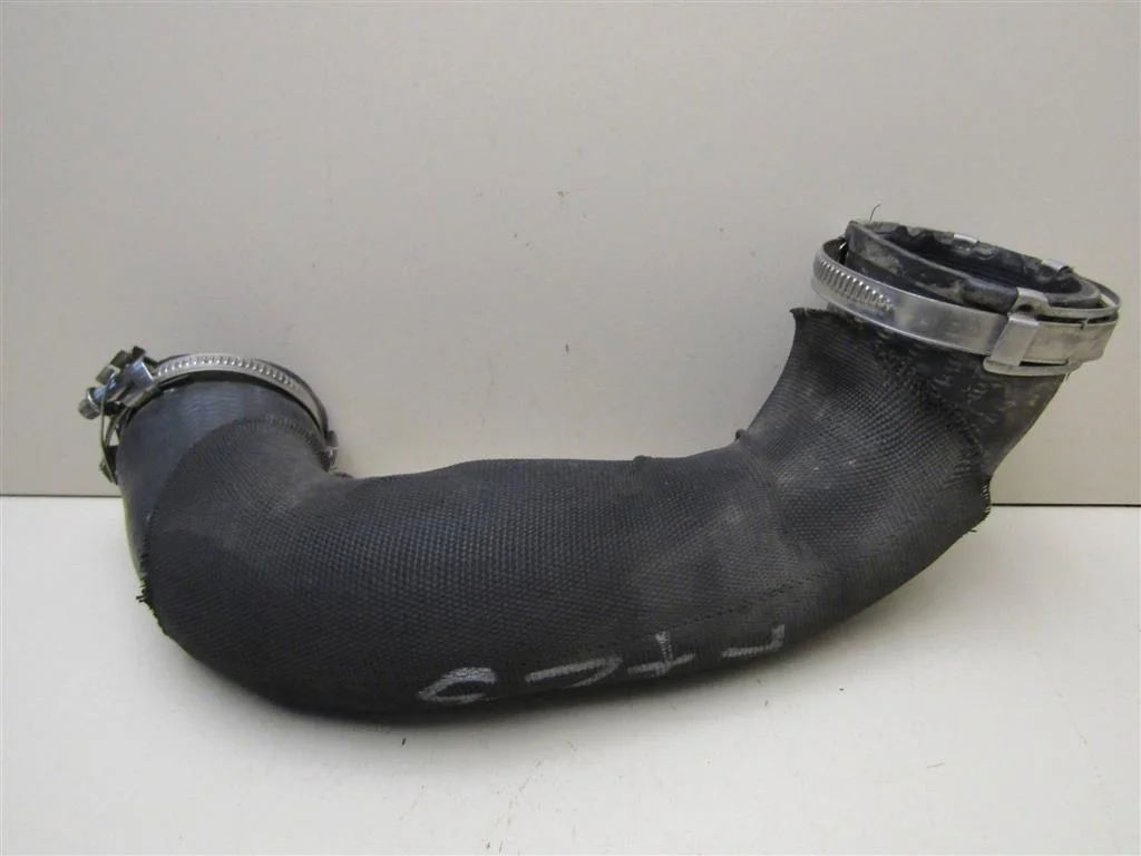 Патрубок интеркулера Audi A4 (B8) 2007-2015  [8K0145709E]  2.7 CAM в Вологде