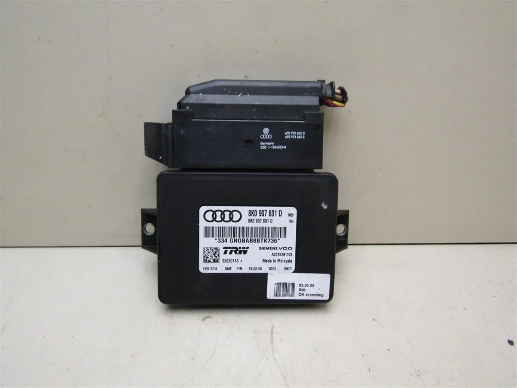 Блок управления парковочным тормозом Audi A4 (B8) 2007-2015  [8K0907801D]  2.7 CAM в Вологде