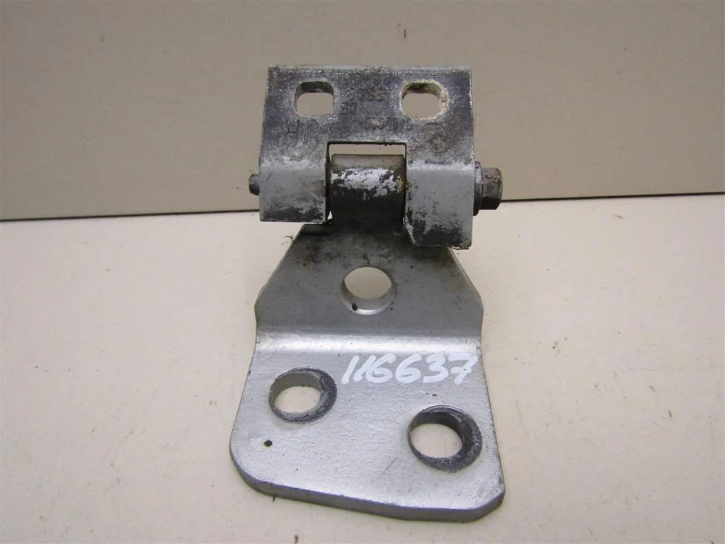 Петля двери BMW X3 E83 2004-2010  [41003422372]  2.0d  в Вологде
