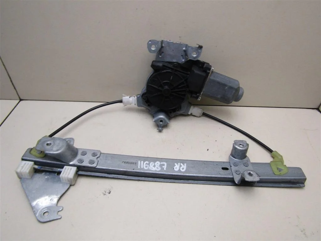Стеклоподъемник электр. задний правый Nissan Qashqai (J10) 2006-2014  [82700JD400]  2.0 16V  MR20DE в Вологде