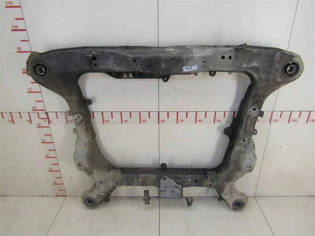 Балка подмоторная Volvo XC70 Cross Country 2000-2006  [30793297]  2.4 B5244T3 в Вологде